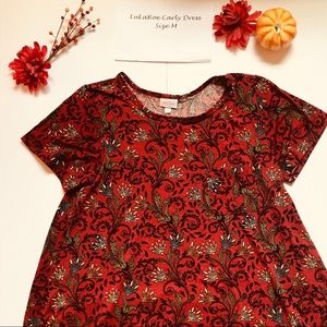 Beautiful Red LuLaRoe Carly M🍂